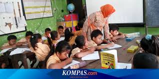 Gambar animasi bergerak guru mengajar. Fsgi Catat Ratusan Guru Terkena Corona 42 Orang Di Antaranya Meninggal Halaman All Kompas Com