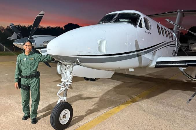 Do sonho de inf&acirc;ncia ao Ciopaer: capit&atilde; se torna a 1&ordf; mulher habilitada a pilotar avi&otilde;es