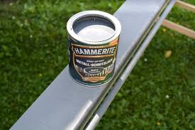 It is water based and especially formulated to be applied direct to rust and direct to any type of metal without a primer. Shoushous Shades Of Shopping Dem Rost An Den Kragen Mit Hammerite Metallschutzlack Direkt Auf Rost
