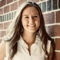 Sarah Bisbee's Instagram, Twitter & Facebook