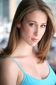 Erin Callahan's Instagram, Twitter & Facebook