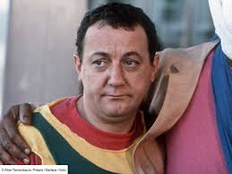 Photo Coluche : de quoi ont hérité ses enfants après son décès ? - MSN