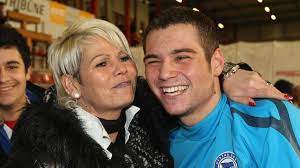 Warum beißt rüdiger pogba in den rücken? Gundogan Lasogga Co Das Grosse Risiko Mit Mama Und Papa Als Berater Welt