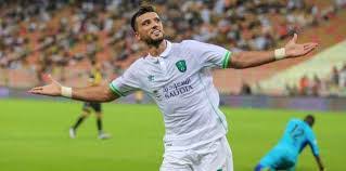 هداف في الدوري السعودي (3): Ø¹Ù…Ø± Ø§Ù„Ø³ÙˆÙ…Ø© Ø£ÙØ¶Ù„ Ù„Ø§Ø¹Ø¨ ÙÙŠ Ø§Ù„Ø¬ÙˆÙ„Ø© Ø§Ù„Ø¹Ø§Ø´Ø±Ø© Ø¨Ø§Ù„Ø¯ÙˆØ±ÙŠ Ø§Ù„Ø³Ø¹ÙˆØ¯ÙŠ Ù‚Ù†Ø§Ø© Ø§Ù„ØºØ¯