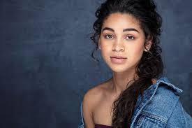 Amari Roberts's Instagram, Twitter & Facebook