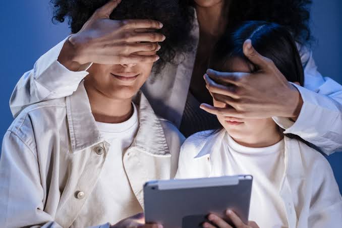 The Impact of Social Media on Teens: Risks and Benefits
