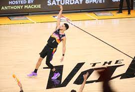 It's close for a while, the suns pull away, the bucks mount a comeback and the suns finish things off. Reaction Phoenix Suns Top Milwaukee Bucks In Game 2 Of Nba Finals