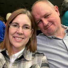 Son chooses lineman career over college