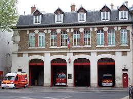 Place Lachambeaudie Caserne Du 12e Avec Images Caserne Pompier Rive Droite