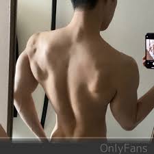 U mê soái ca Hàn 6 múi này quá, ai có thông tin ko ạ?