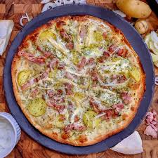 Mieux Que La Raclette Cette Hiver La Pizza Savoyarde Facon Youcook Recette Pizza Savoyarde Alimentation Cuisine