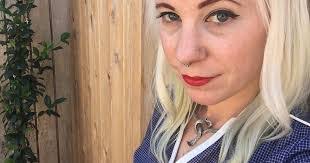 Kelly Fay's Instagram, Twitter & Facebook