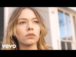 Kitty, Daisy & Lewis