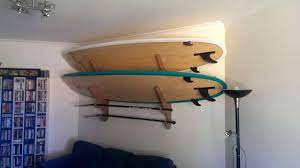 Comment accrocher une télévision au mur? Accrocher Planche Surf Au Mur Voici Le Gadget Parfait Pour Accrocher Votre Planche De Surf Au Mur 5 Mur Accrochant Le Decor De Planche De Surf De Planche De Surf
