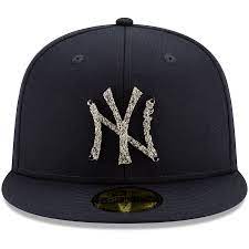 Men S New York Yankees New Era Navy Metal Melt 59fifty Fitted Hat Fitted Hats New York Yankees Metallic Logo