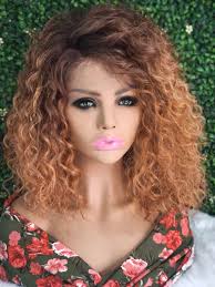 Buscas un cambio sin dañar tu cabello? Disponemos una amplia gama de Peluca  😊 Apariencia totalmente natural y cómoda 🍃Textura Natural 🦰Malla  interior Adaptable y discreta 🔥 Fibra resistente al calor (400°