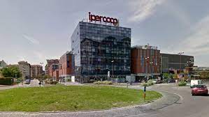 Informazione, orientamento, accompagnamento al lavoro. Tentato Furto All Ipercoop Di Via Livorno 20enne Ruba Cosmetici Per 600 Euro