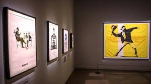 Cuando crees que me ves, cruzo la pared. Entrevista A Banksy Cuando Crees Que Me Ves Cruzo La Pared Hago Chas Y Aparezco A Tu Lado