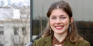 Lily Larsen's Instagram, Twitter & Facebook