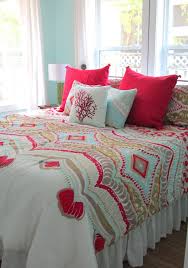 This stylish and laconic color plexus will create a spectacular contrast. 205 Turquoise And Red Decor Ideas Decor Red Decor Home Decor