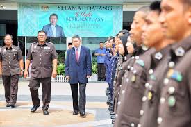 Moa juga merupakan satu inisiatif yang mempunyai jabatan serta agensi pelaksana dibawah kepimpinannya. Mada Jelapang Padi On Twitter Sesi Taklimat Kementerian Pertanian Dan Industri Asas Tani Bersama Ketua2 Jabatan Agensi Dibawah Kementerian Pertanian Dan Industri Asas Tani Kepada Yb Tn Hj Salahuddin Ayub Menteri Pertanian Dan