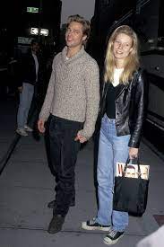 Gwyneth Paltrow S 90s Wardrobe Couldn T Be More 2018 90s Fashion Outfits 90s Fashion Gwyneth Paltrow Style