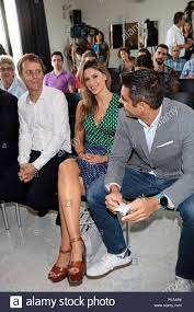 Nel luglio 2019 ha sposato catherine mcdonnel. Pau Gasol Libro Bajo El Aro Catherine Mcdonnell Catherine Mcdonnel 05 09 2018 Pau Gasol Reflektiert Uber Erfolg Und Misserfolg Im Buch Bajo El Aro Am Circulo De Bellas Artes In Madrid Am 5 September