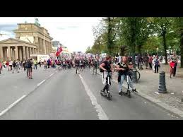 Maybe you would like to learn more about one of these? Berlin Demo Am 29 August 2020 Reichstag Gesturmt Youtube