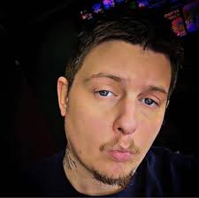 Wassup y'all, Im Asia👋🏽🌈 25, from Milwaukeee, and very much single 🙂‍↕️ 