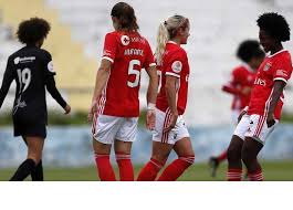A sua equipa profissional foi fundada e formada em dezembro de 2017. Equipa Feminina Do Benfica Regressa Com Testes Exames Medicos E Um Reforco Leonino Futebol Feminino Jornal Record