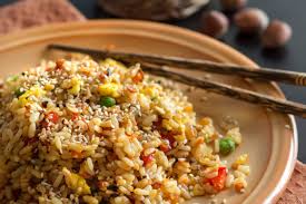 Siapa sih yang tidak mengenal makanan bernama nasi goreng? Resep Nasi Goreng Sehat Yang Bisa Dibuat Di Rumah