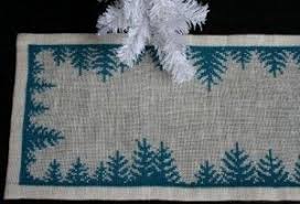 Click here for the free christmas on the farm table runner. Christmas Table Runner Cross Stitch Patterns Novocom Top