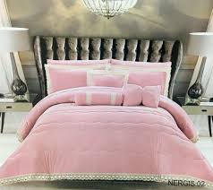 متجر ام جهاد لطلب واتس اب 0543221247 لحاف ٩ قطعه مخمل مطرز على دنتيل نفرين ١ لحاف منفوش مخمل مقاس ٢٤٠ ٢٦٠ ١ شرشف مطاط كرنيش مقاس ٢٠٠ ٢٠٠ ٤ كيس Bed Home