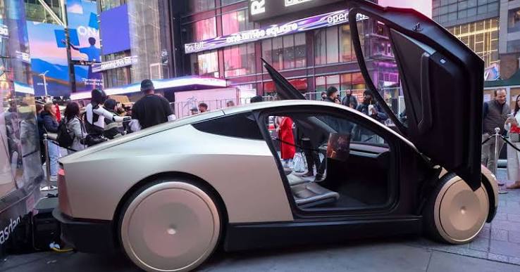 Tesla May Add Steering Wheel, Pedals to Cybercab After All - TT