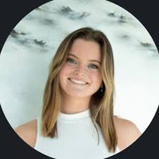 Celebrating fall with the best team 🎃 It was so amazing working alongside  Jessica McGuinn & Chelsea Renner to make this activation come to life! Big  shoutout to Anais Clancy & Brenna