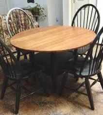 Broyhill Attic Heirlooms Petite Drop Leaf Table With Four Windsor Side Chairs In Black Stain Drop Leaf Table Leaf Table Heirloom Furniture