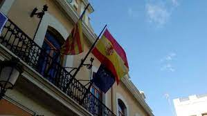 >mcc la gente cree que al voltear una bandera en sus redes sociales, la onu y la liga de la justicia vendrá en su auxilio. La Bandera Izada Al Reves Ser Comunicacion