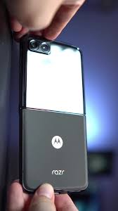 Motorola Moto Razr 2022 Unboxing and ...