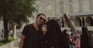 Zarina anjoulie sindir artis tak sedar diri minta bantuan, ada kereta mewah tapi tak plan masa depan. Fyn Jamal Bukti Tak Semua Wanita Cari Lelaki Berharta Dan Ada Pangkat Nak Tahu Kenapa Baca Ni