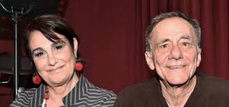 Compra vinili, cd e altro di roberto roberto vecchioni. Daria Colombo Chi E La Moglie Di Roberto Vecchioni
