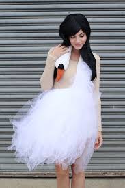 Bjork Swan Dress Costume Bjork Swan Dress Costume Tutorial A Beautiful Mess Bjork Swan Dress Swan Dress Costume Tutorial