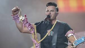 Andreas gabalier — neuer wind 03:39 andreas gabalier — verdammt lang her 04:05 andreas gabalier — heidi 02:42 Andreas Gabalier Meets Gay Couple Now He Speaks Plain Text Panorama