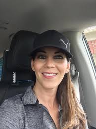 Had a great time with my buddy tonight! 💙 Lindsay you looked so  beautiful!! & I got to see my buddy Roger 😁