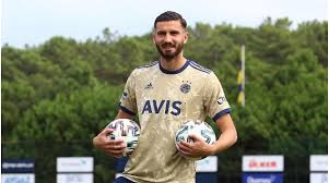 Dakikada fenerbahçe formasıyla ilk golünü atmayı başardı. Fenerbahce Gibt Ademi Wieder Ab Ex Fcb Sturmer Wechselt Zu Fatih Karagumruk Transfermarkt