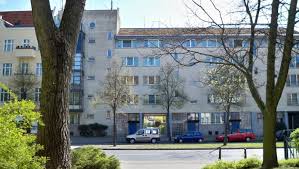 Öffnungszeiten von „baugenossenschaft reinickes hof eg (sprechzeiten vermietung) in berlin öffnungszeiten heute telefonnummer kontaktdaten anfahrt. 4 Zimmer Wohnung Zu Vermieten Ollenhauerstrasse 68 13403 Berlin Reinickendorf Reinickendorf Mapio Net