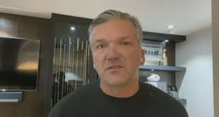 Philippe Boucher admet avoir refusé de porter une visière en raison de la  pression de ses pairs