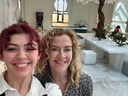 Katy Oneill's Instagram, Twitter & Facebook