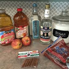 Pour into a rocks glass and garnish with a cinnamon stick. Apple Pie Moonshine Recipe Isavea2z Com