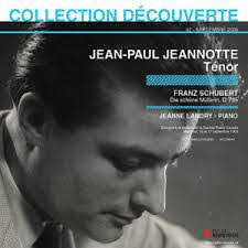 Adriana Manon's Instagram, Twitter & Facebook