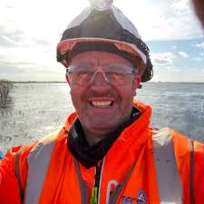 Karl Edwards (@KarlCookooed)